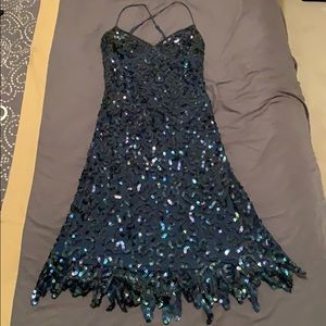 Adorable navy strapy sequin dress